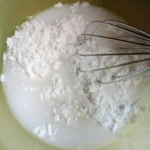 Campur bahan A, aduk hingga rata. Sisihkan.