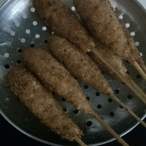 Tiriskan dan sajikan.
