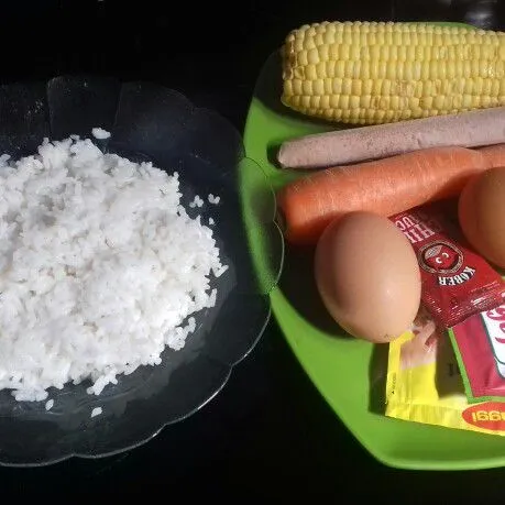 Siapkan bahan-bahan.