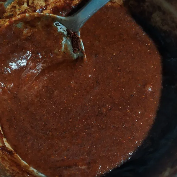 Saus Gochujang: Tambahkan air pada tepung ketan dan panaskan diatas kompor hingga mengental/matang,kemudian masukkan semua bahan saus dan aduk rata. Matikan api.