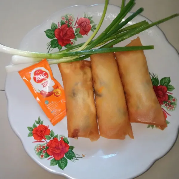 Lumpia Fantasi siap disajikan