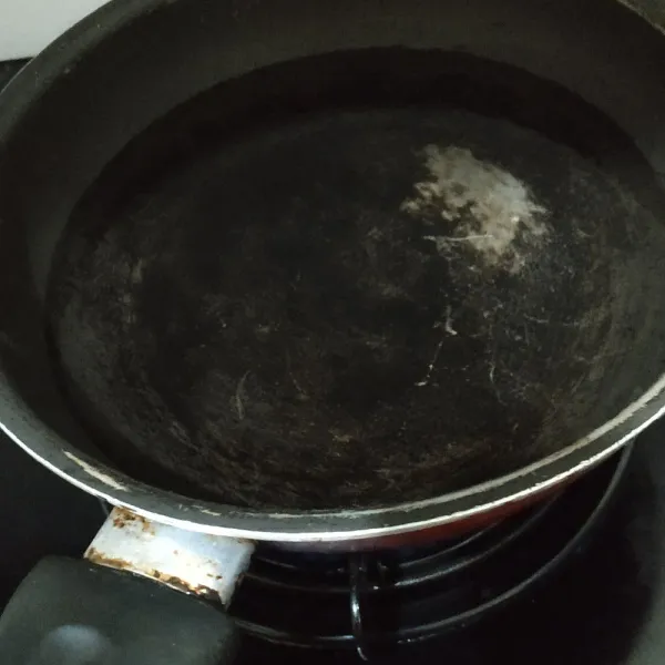 Rebus air hingga mendidih.