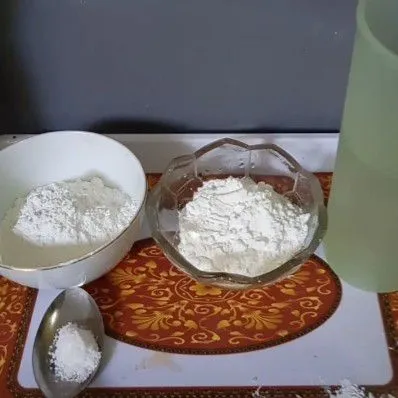 Siapkan bahan teoppoki.