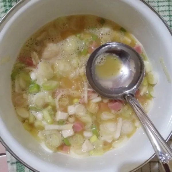 Aduk hingga tercampur rata.