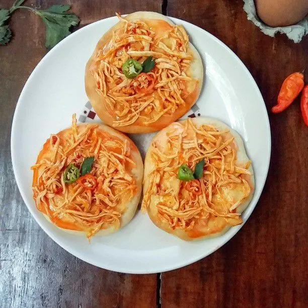 Pizza Mini Topping Ayam Suwir Pedas #JagoMasakMinggu5Periode2