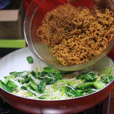 Resep Mie Hun Goreng Topping Seafood 