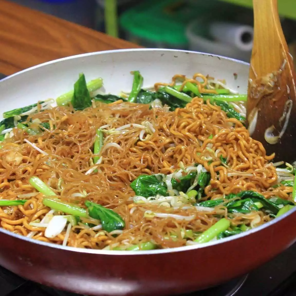 Step 6 Mie Hun Goreng Topping Seafood