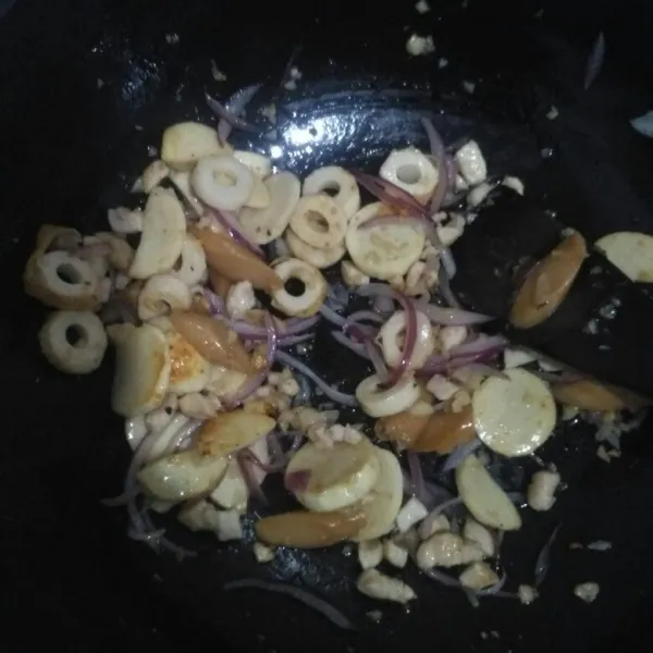 Menyusul masuk bombay.