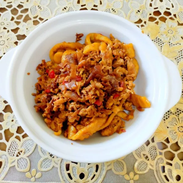 Hias sesuai selera dan sajikan selagi hangat.