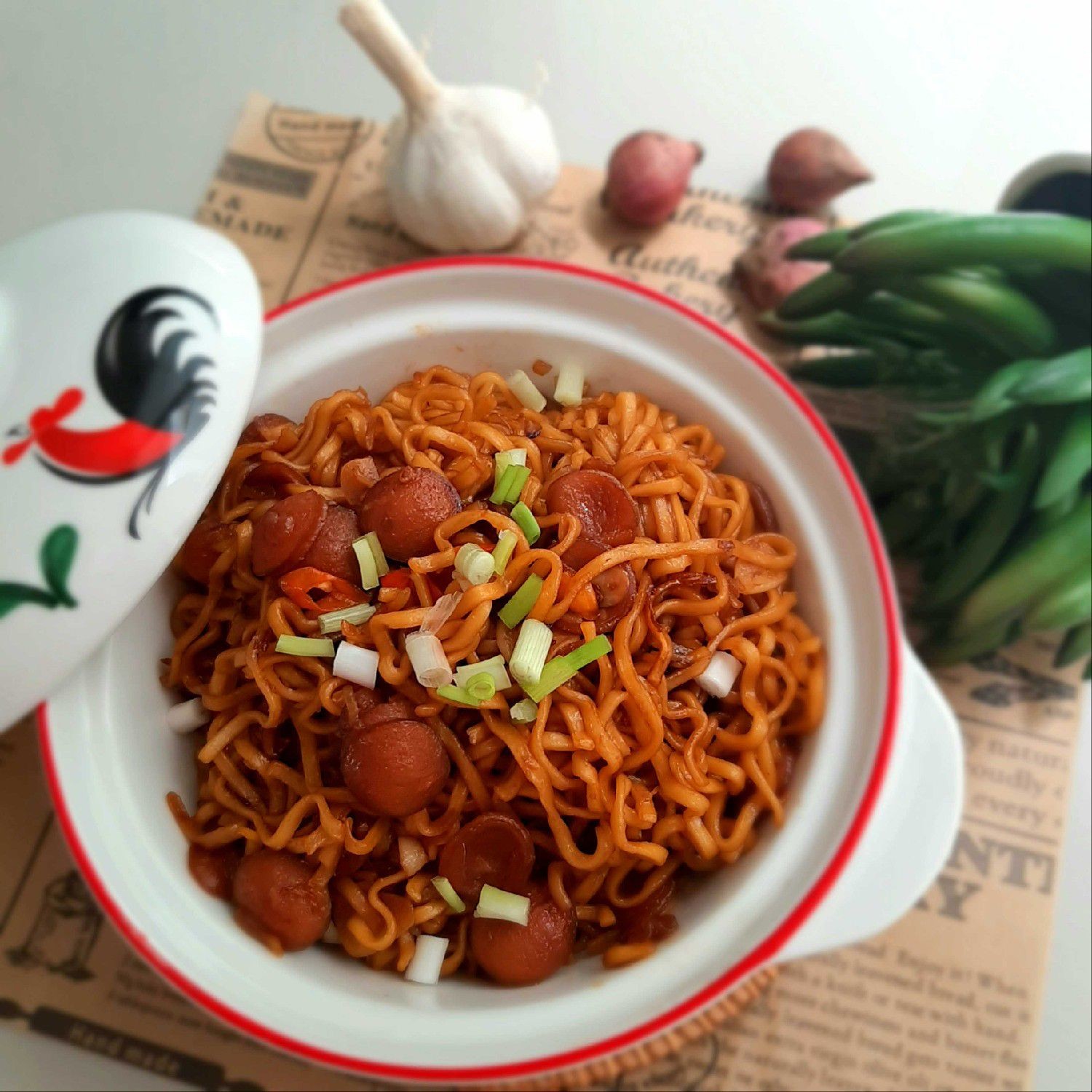 oseng tumis manisah dalam mangkuk saji