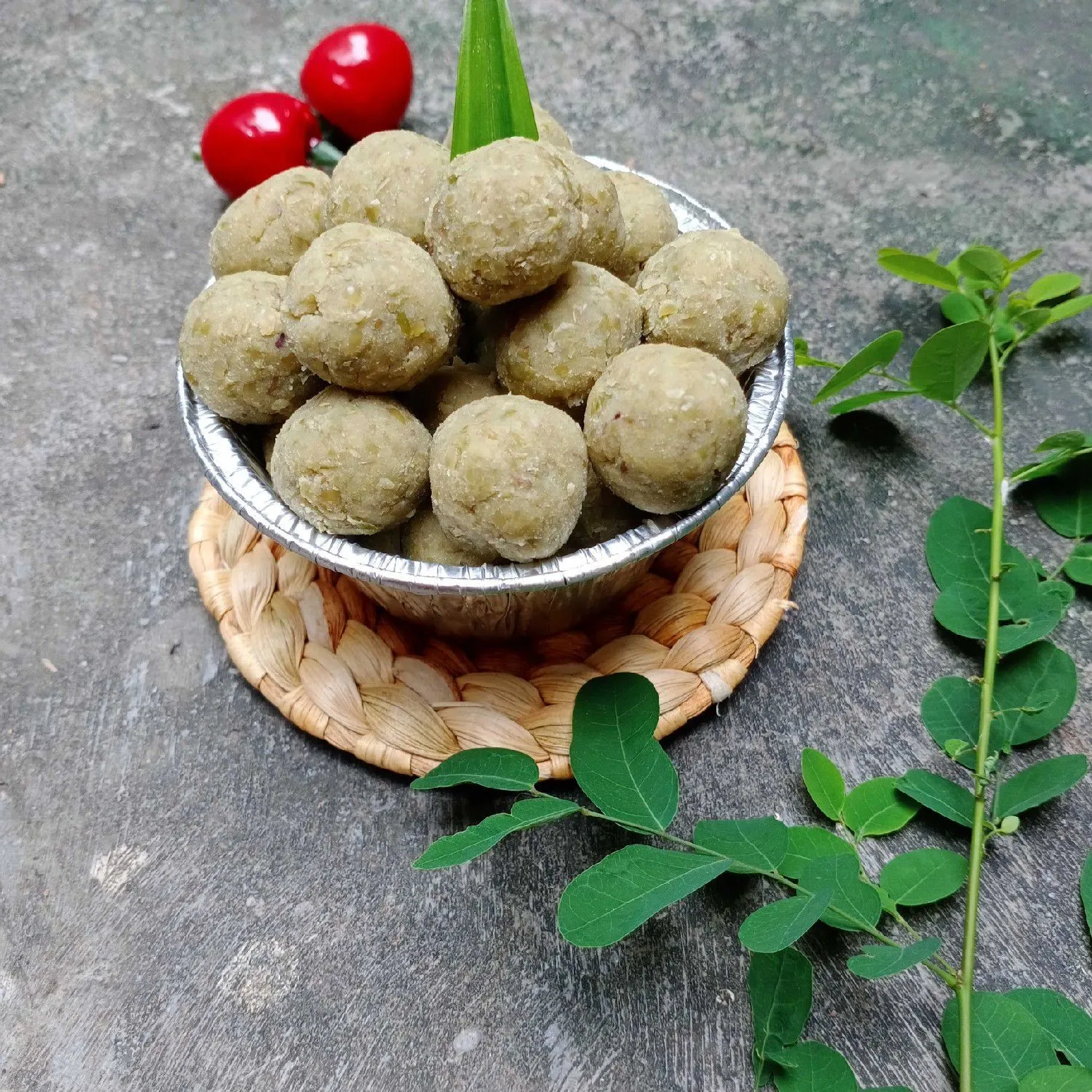 Bola Bola Kacang Hijau