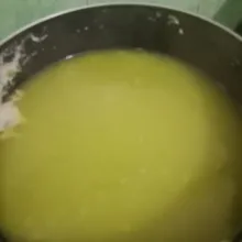 Rebus kacang hijau selama 10 menit di api besar