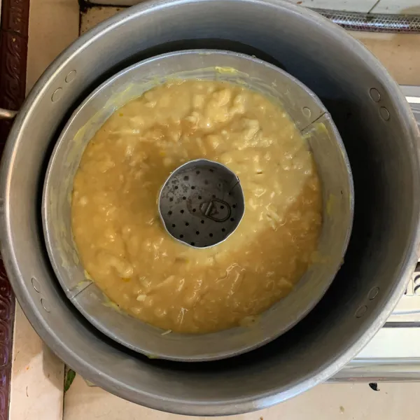 Kukus dengan api sedang selama 30 menit.