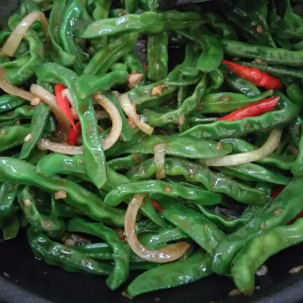 Masak sampai tanak dan air mwndidih. Koreksi rasa.Bila rasa sudah pas, siap disajikan