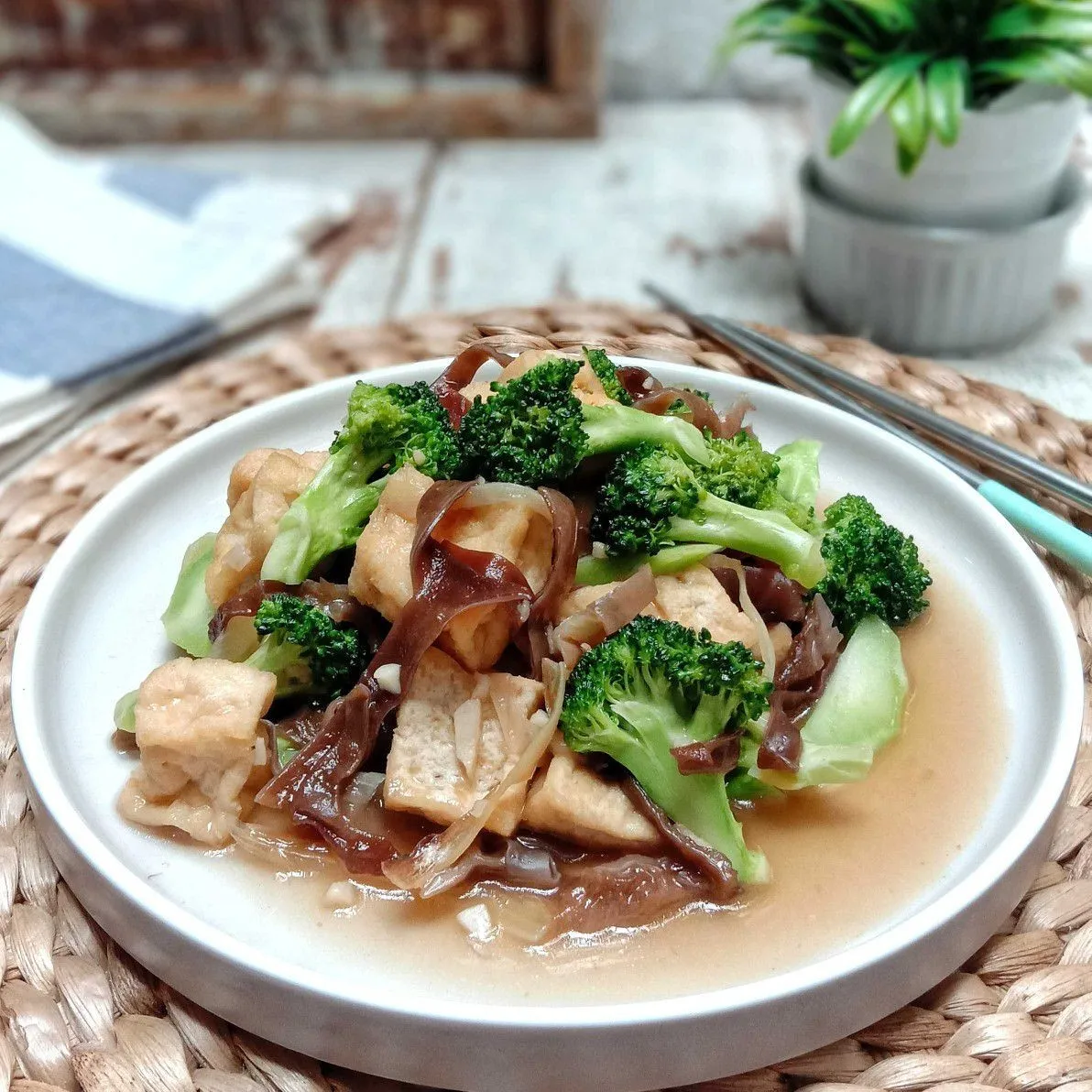 Brokoli Tahu Jamur Oriental #JagoMasakMinggu8Periode2