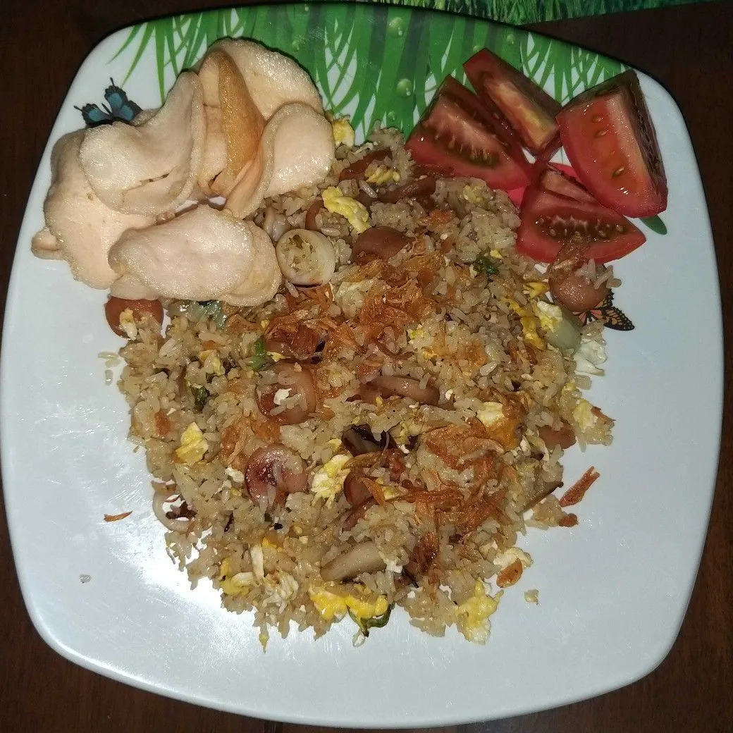 Nasi Goreng Seafood Campur Sosis