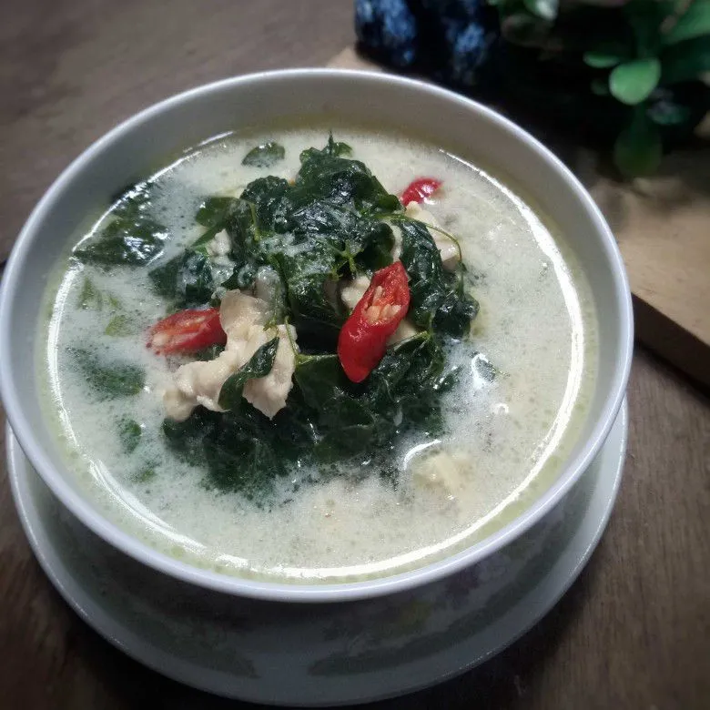 Sayur Bobor Daun Kelor dan Tempe