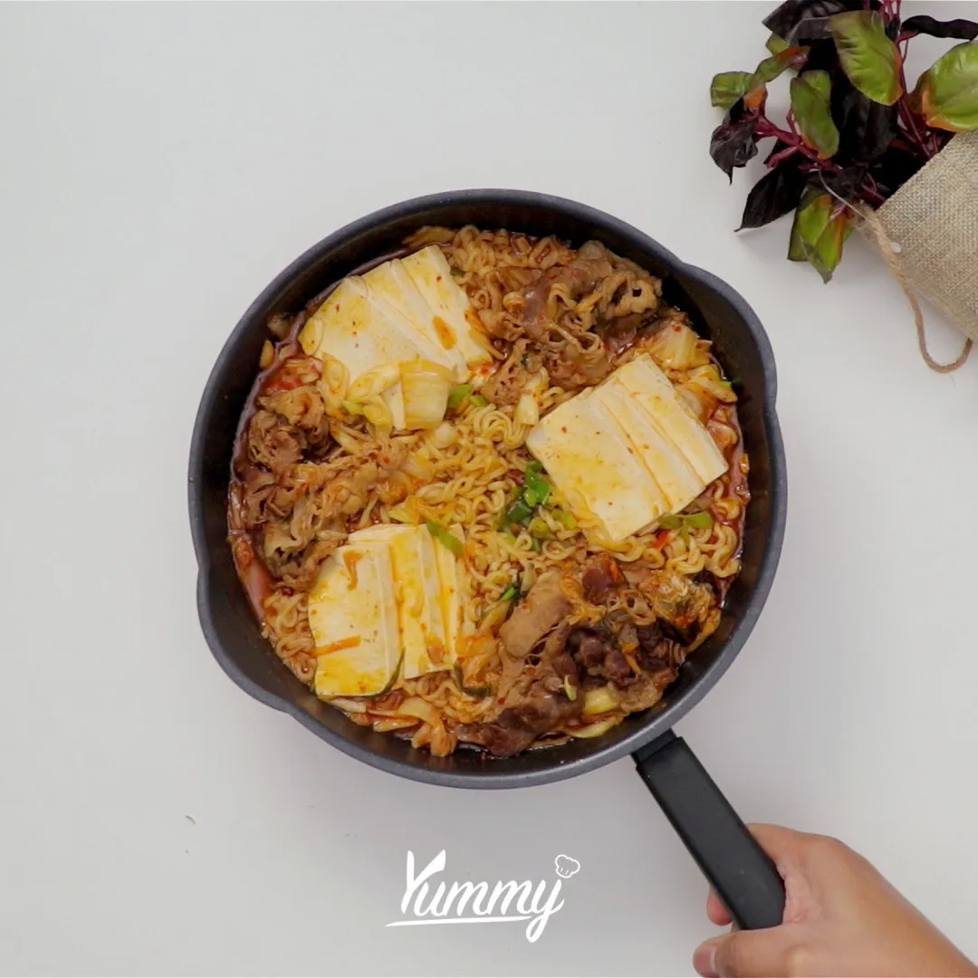 Step 5 Spicy Kimchi Jjigae