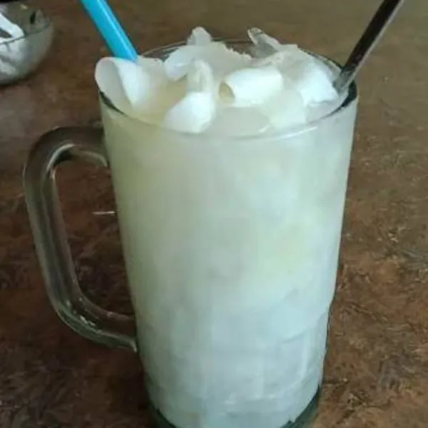 Kemudian campurkan nata de Coco sesuai selera.