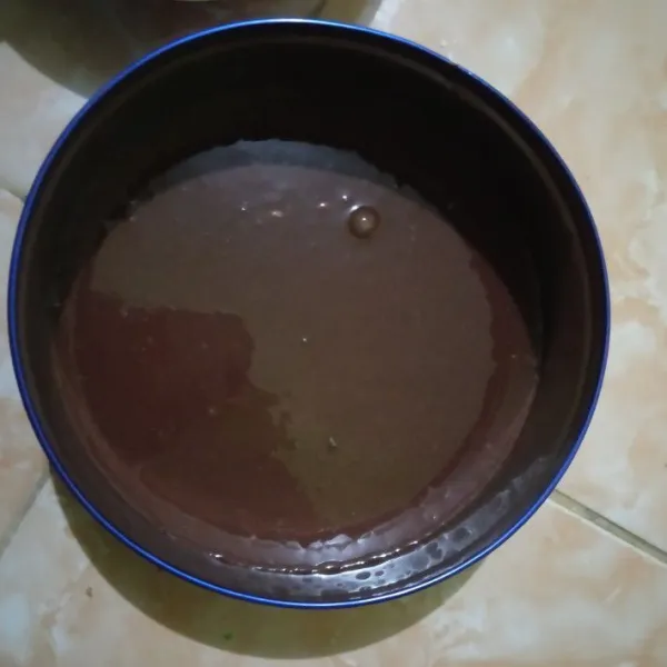 Masukkan dalam loyang lalu kukus 45 menit