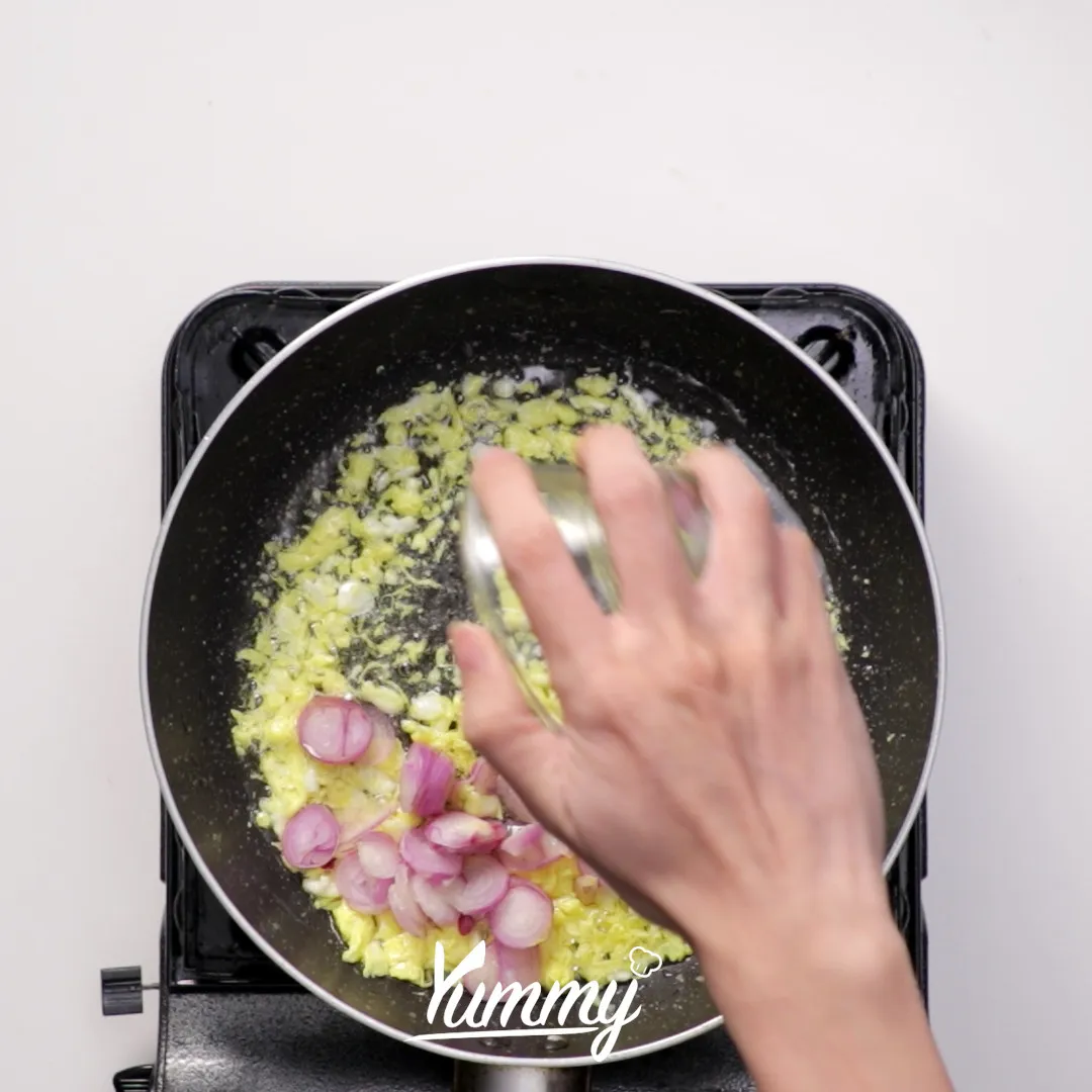 Step 2 Tumis Kubis Telur