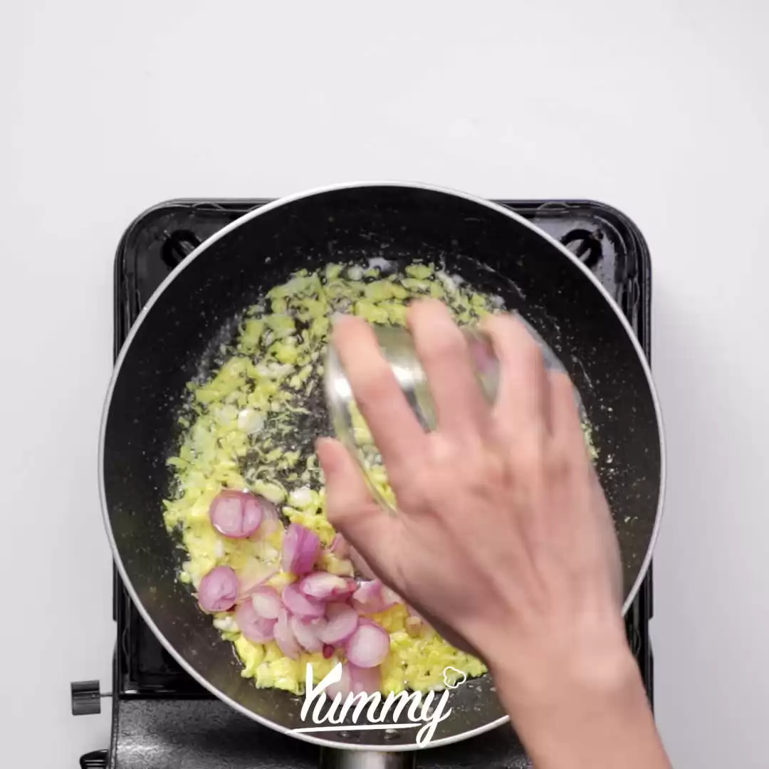 Step 2 Tumis Kubis Telur