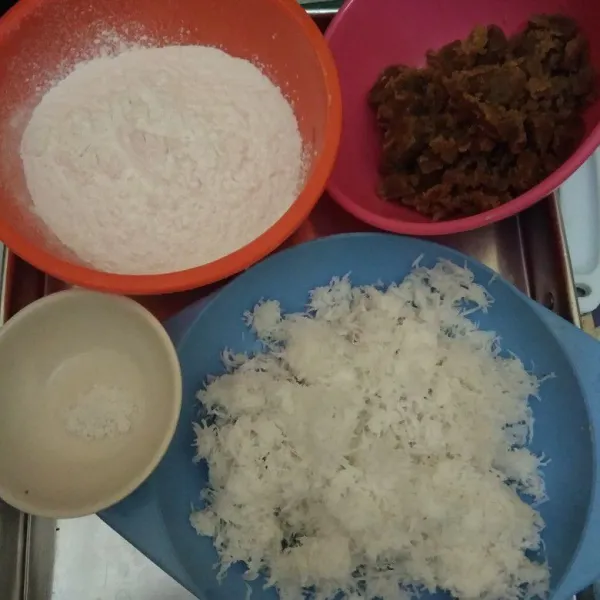 Siapkan semua bahan.