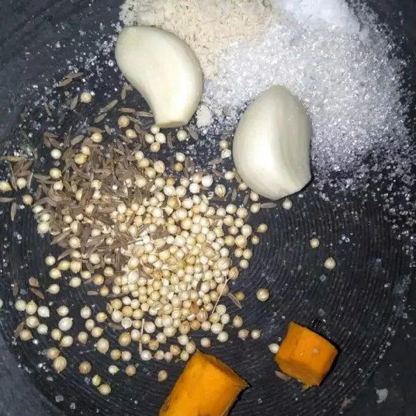Siapkan semua bumbu dendeng.