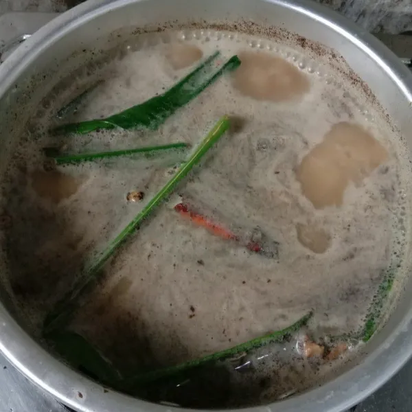 Masak sampai mendidih.