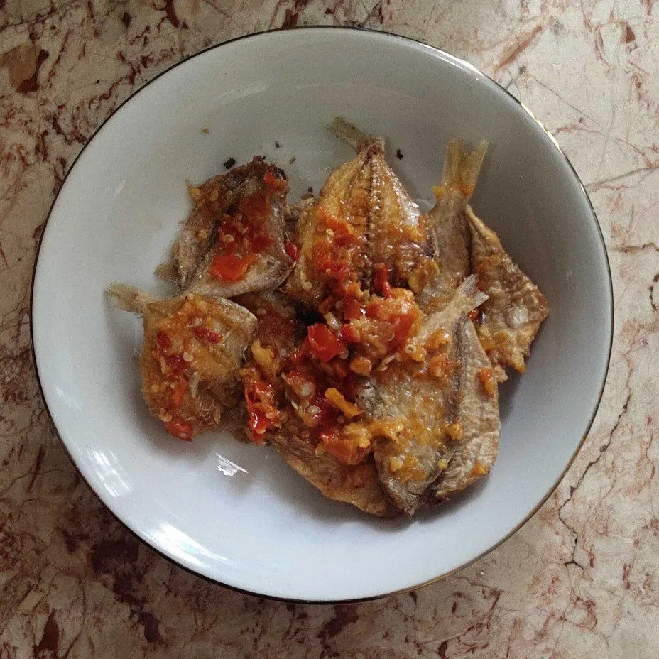 Ikan Kapas Sambal Bawang