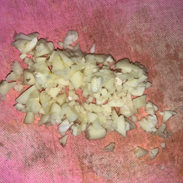 Cincang bawang putih