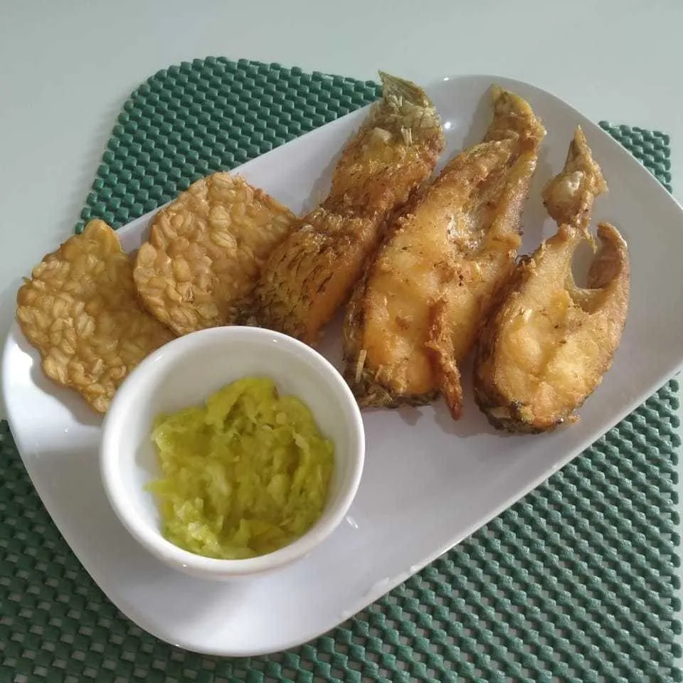 Gurame Goreng Sambal Bawang Putih