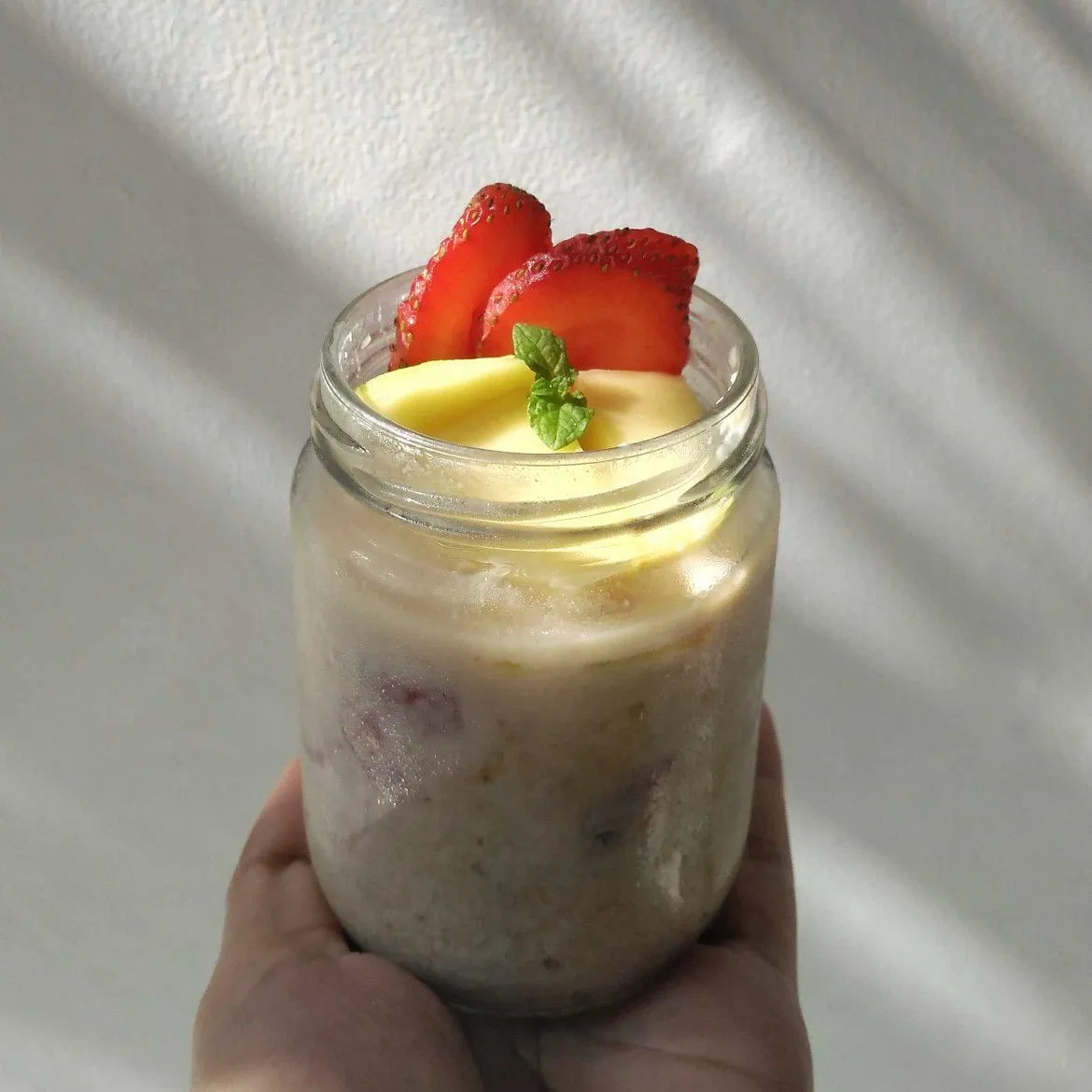 Mango Berry Overnight Oat