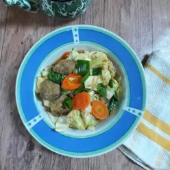 Cap Jay Sayur Ayam Bakso