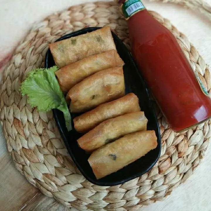 Lumpia Isi Tahu dan Rawit