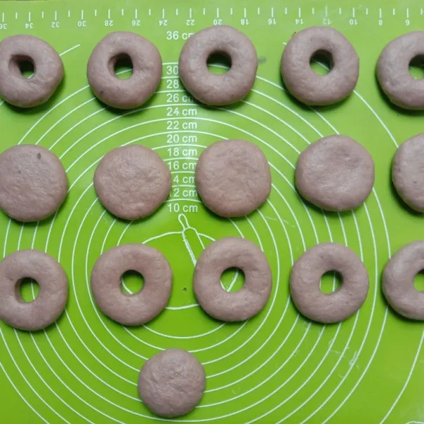 Lakukan sampai adonan habis