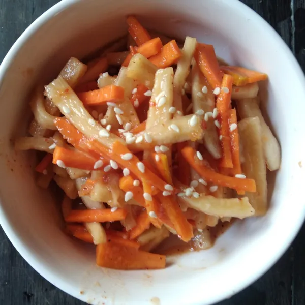 Setelah 2 hari kimchi siap dihidangkan.