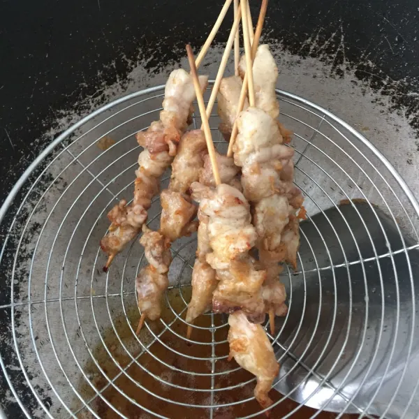 Tiriskan dan siap disajikan.