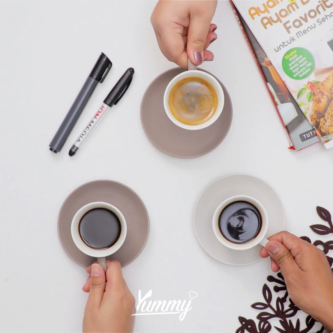 Step 1 Tips Menghilangkan Noda Kopi pada Gelas/Botol
