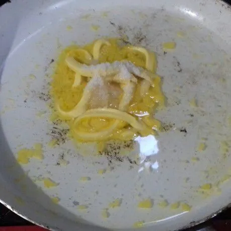 Rebus air, margarin, gula dan garam.