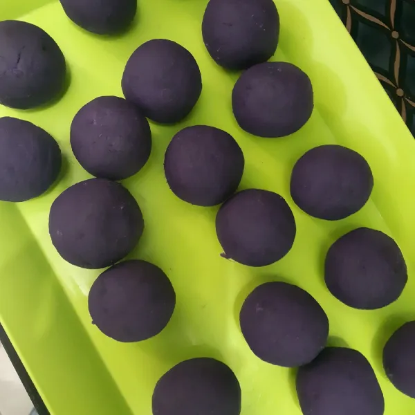 Lakukan step sebelumnya sampai semua adonan habis