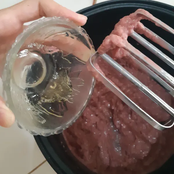 Masukkan sp yang sudah dicairkan.