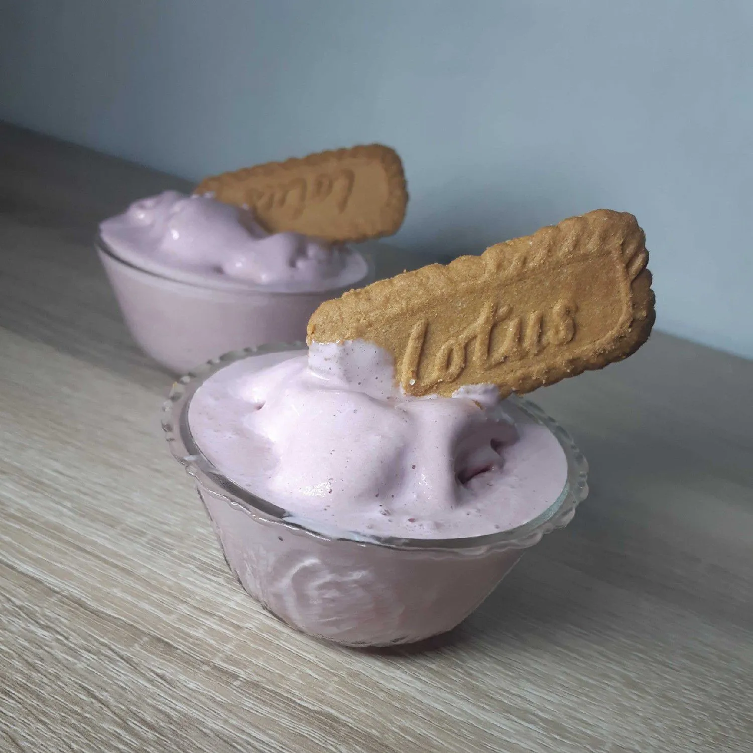 Red Velvet Ice Cream Lotus Topping