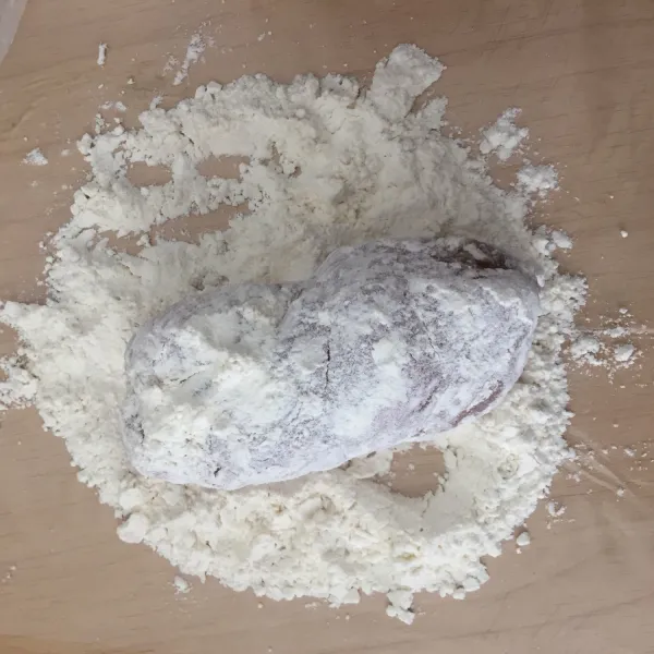 Balur dengan tepung terigu