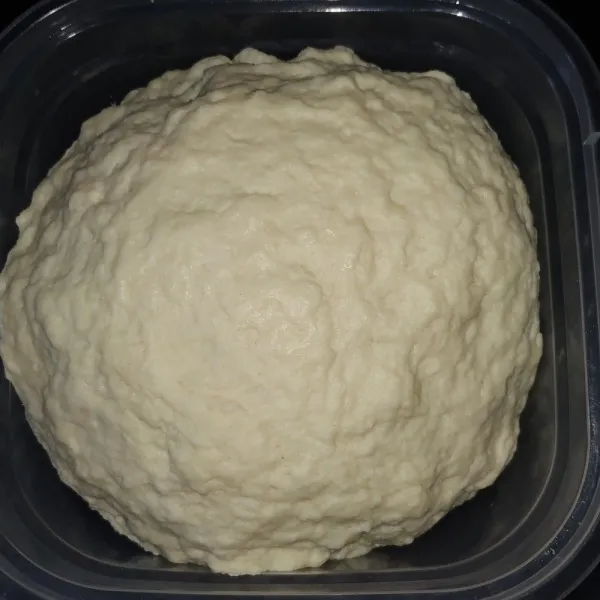 Campur semua bahan pastry kecuali korsvet.