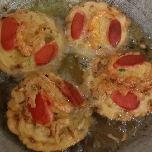 Goreng hingga mencapai kematangan yang diinginkan.