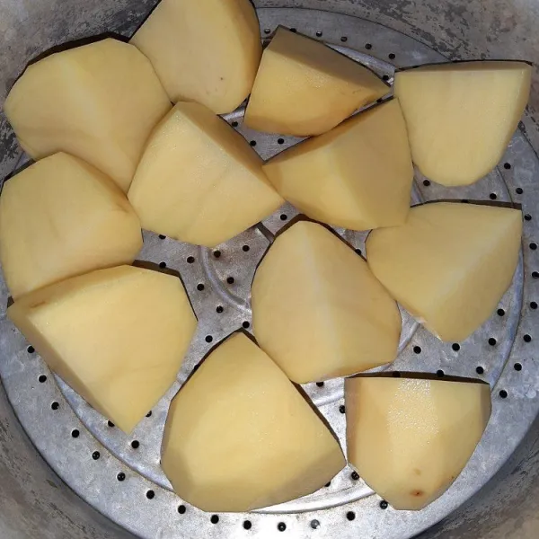 Kukus kentang.