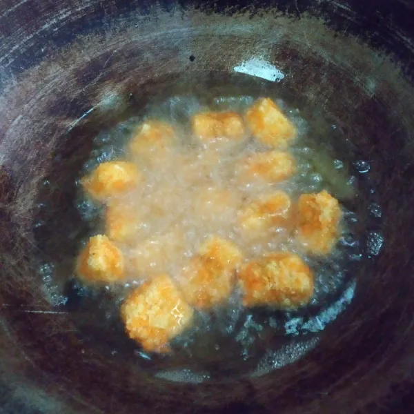 Goreng sampai matang. Tiriskan.