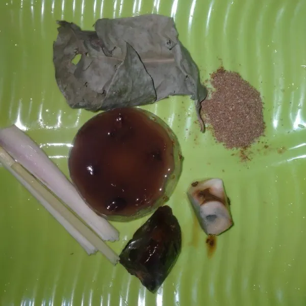 Siapkan bumbu pelengkap