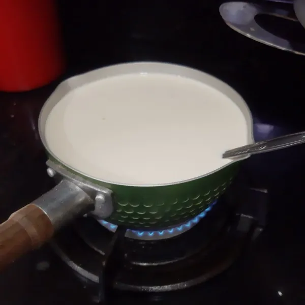 masak sampai susu mendidih.